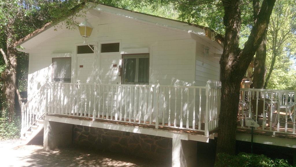 Bungalows & Albergue La Playa Logroño Szoba fotó