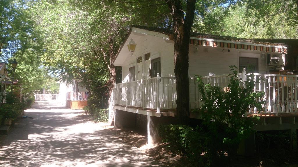 Bungalows & Albergue La Playa Logroño Szoba fotó