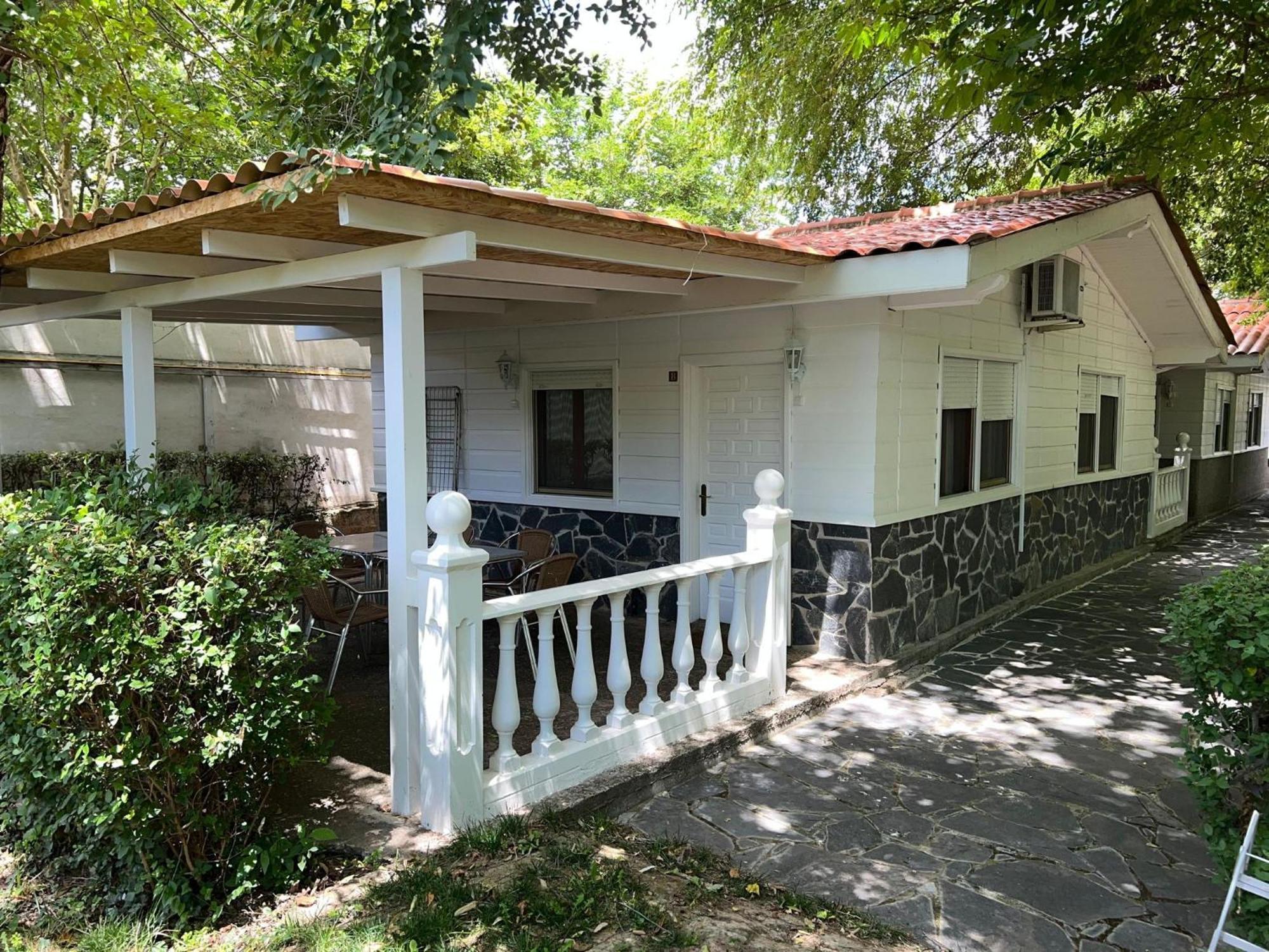 Bungalows & Albergue La Playa Logroño Kültér fotó