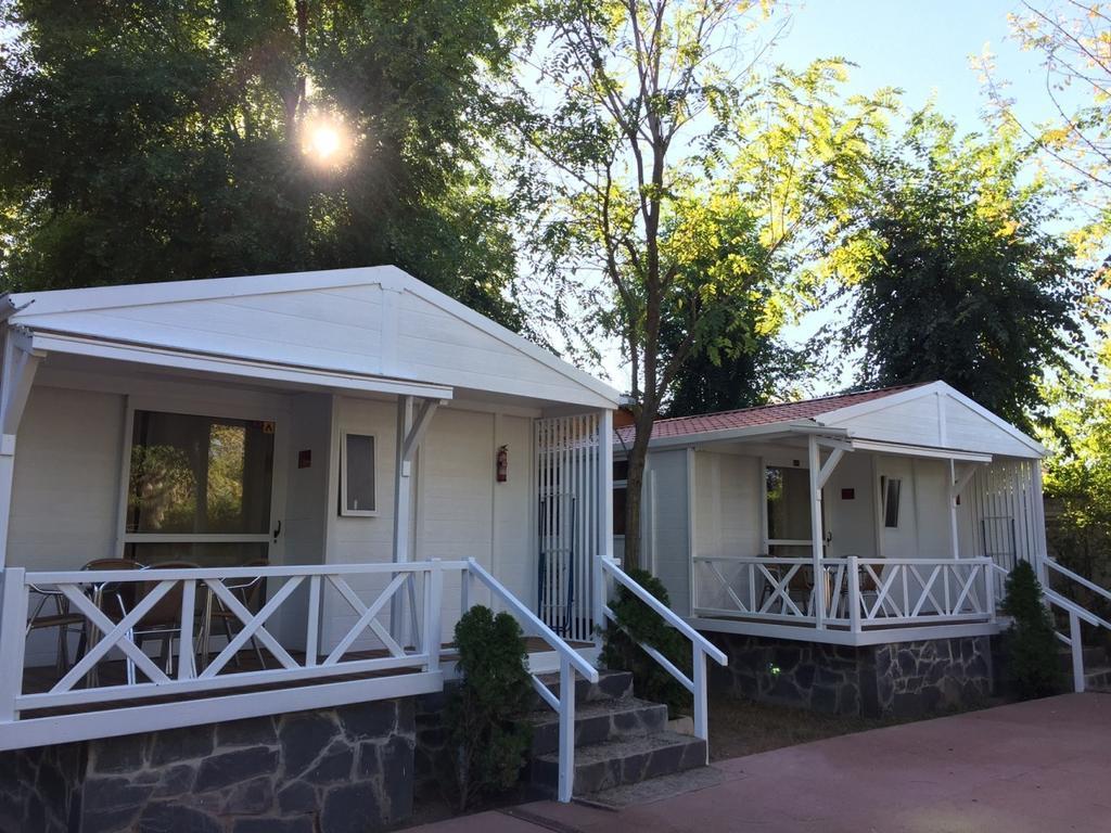 Bungalows & Albergue La Playa Logroño Kültér fotó